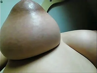 Wife (milf) with huge natural tits recorded live. Visit sexxxcams.eu for more!